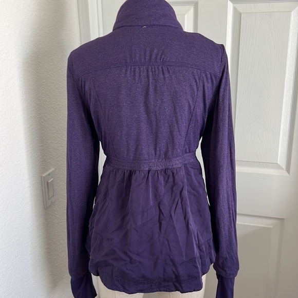 Lululemon reversible jacket - Picture 4 of 9